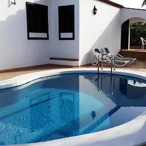 https://la-quinta-villas.tenerifehoteles.net