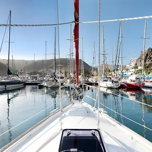  Hotel en barco Pato Lucas Sail Boat